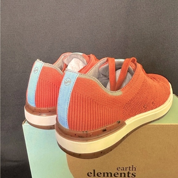 Earths Elements - Picture 3 of 6